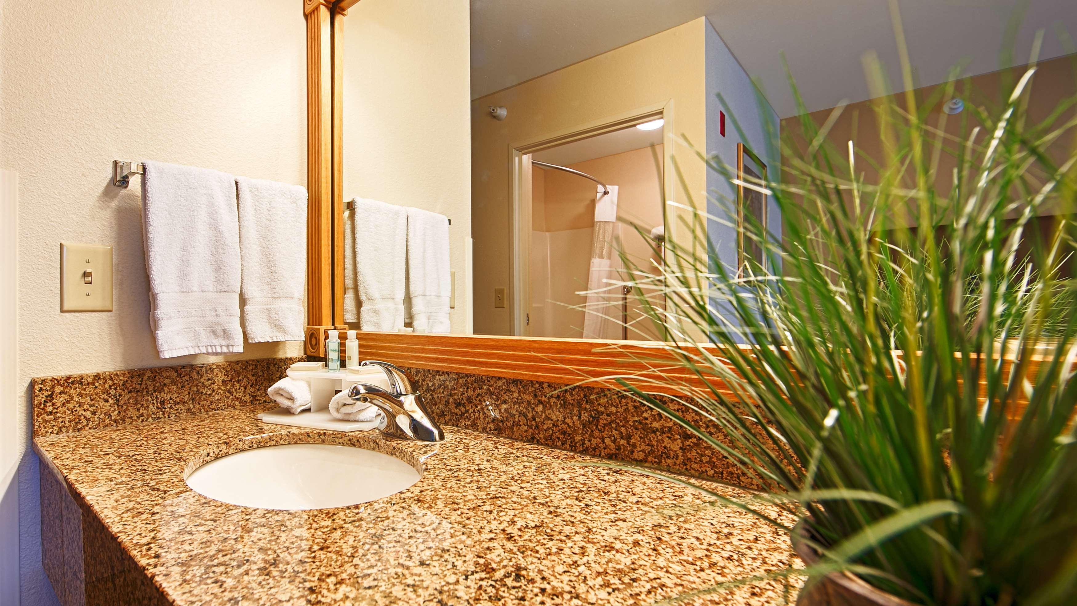 Best Western Wapakoneta Inn Exterior photo
