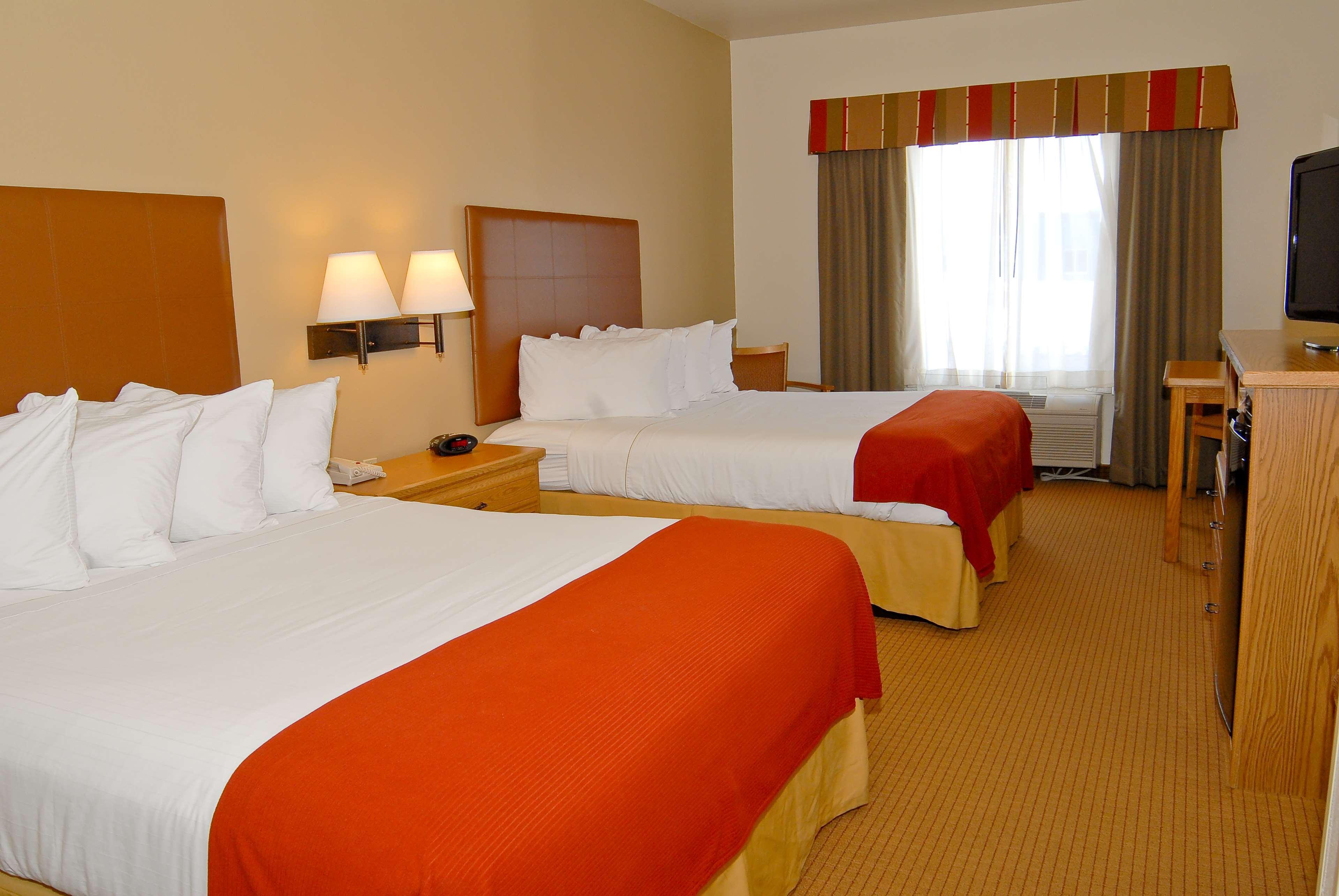 Best Western Wapakoneta Inn Room photo