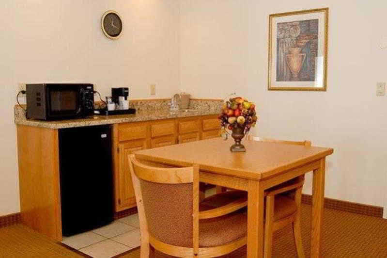 Best Western Wapakoneta Inn Restaurant photo