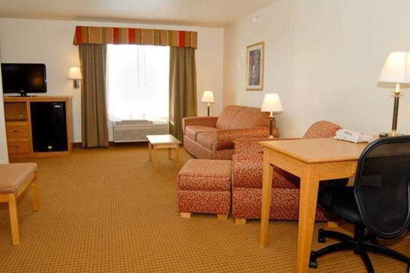 Best Western Wapakoneta Inn Room photo